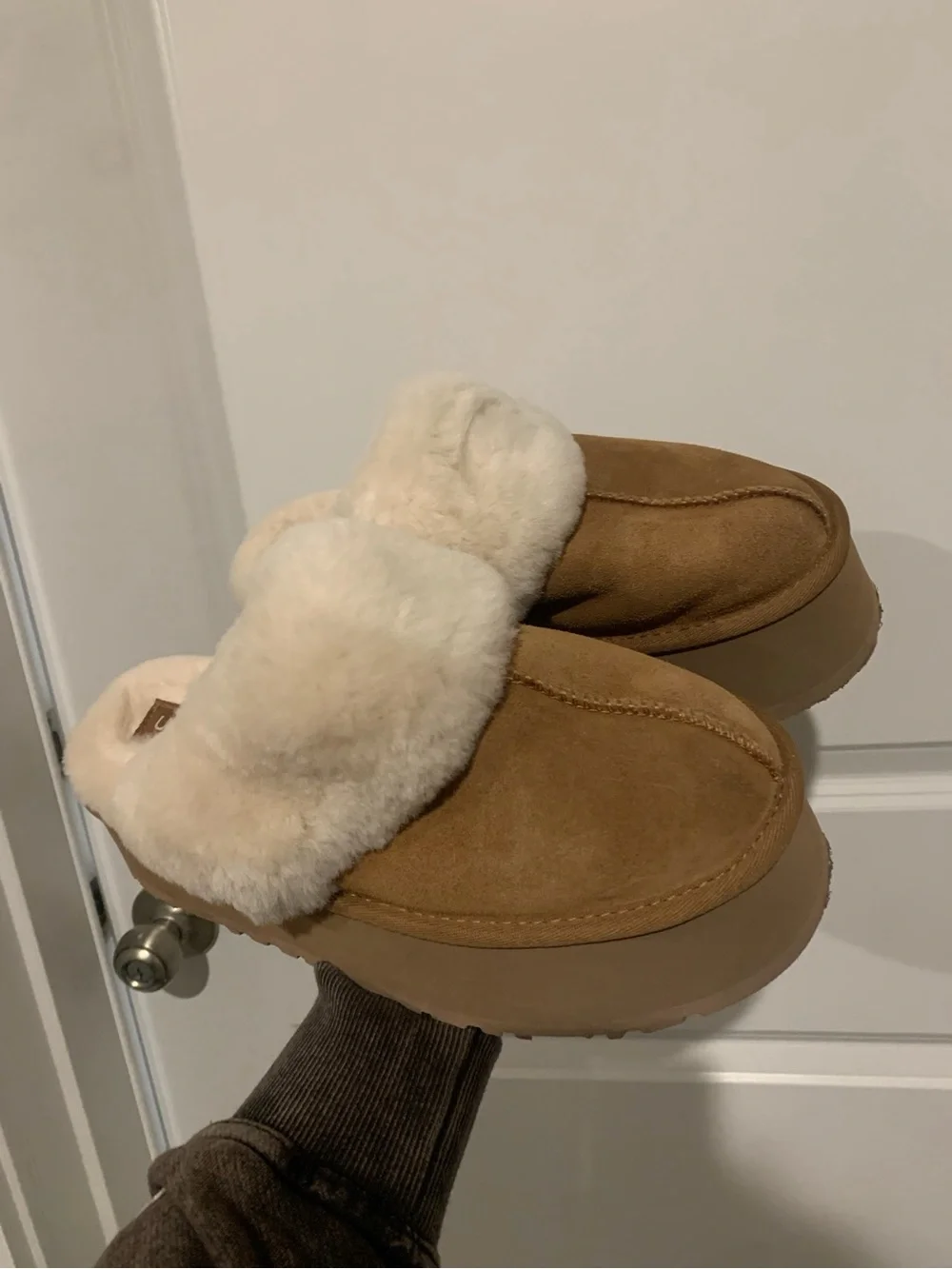 Ugg Tazzelle Chestnut Brown Platform Suede Fur Cuff Slip On Winter Boots NWOB 8